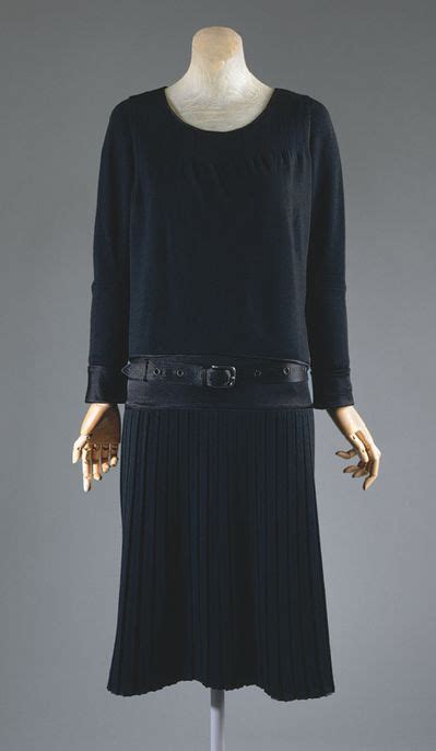 petite robe noire chanel 1920|petite robe noire.